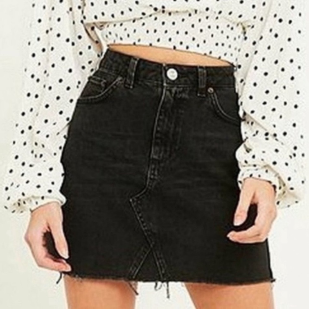 URBAN OUTFITTERS Raw-Hem Mini Denim Skirt